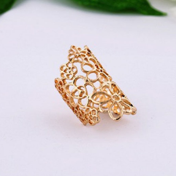 ➰Adjustable Cameo Ring - Picture 2 of 3